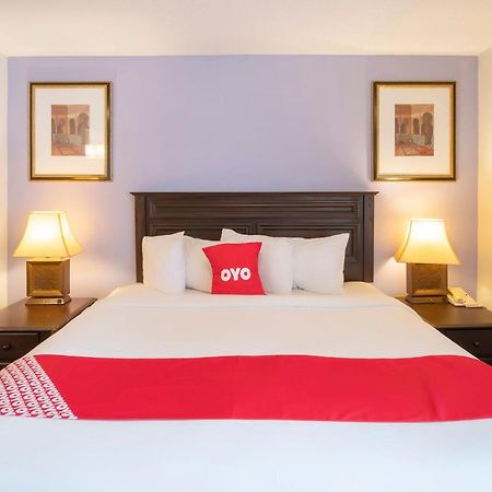 Oyo Townhouse Houston Airport North Hotell Eksteriør bilde