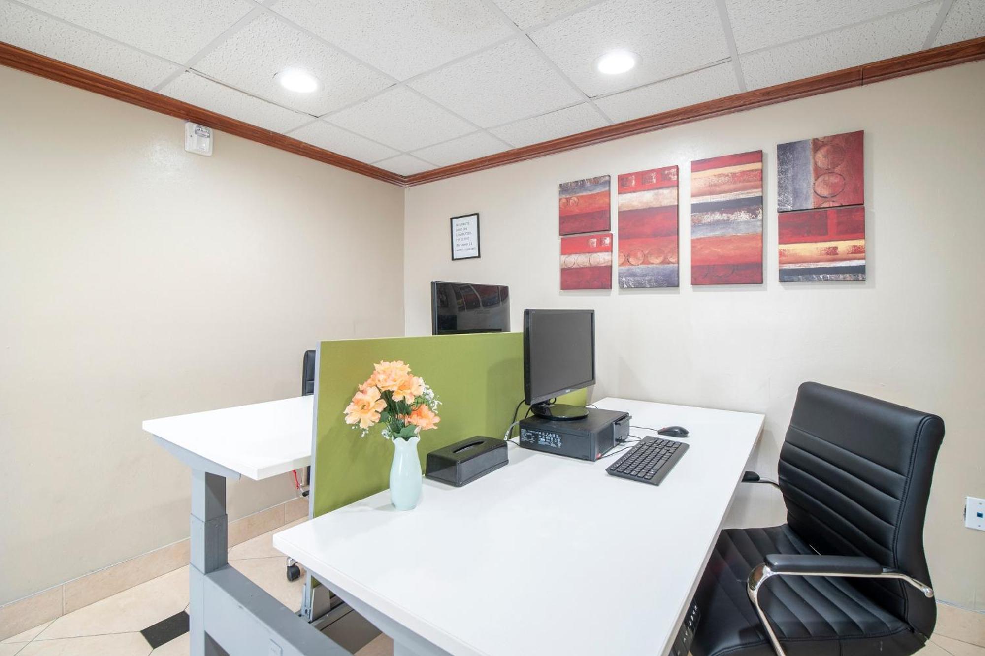 Oyo Townhouse Houston Airport North Hotell Eksteriør bilde